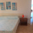 ampia camera da letto vista mare