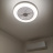 Ogni camera ha lampadario a led con regolatore di intensità luminosa con cambio colore.e ventilatore.