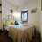 Camera con letto alla francese